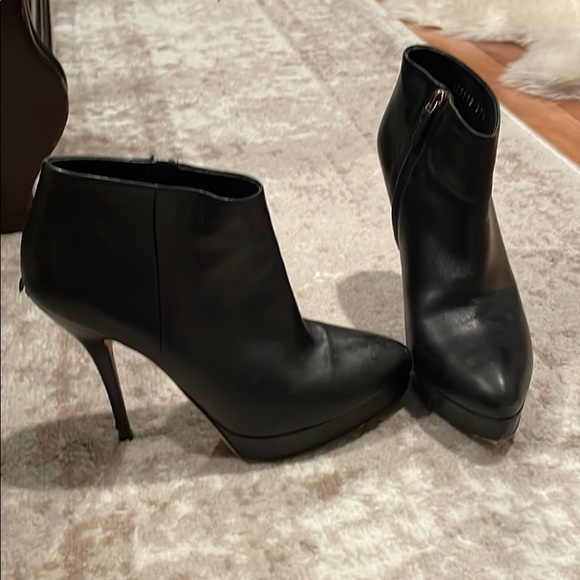 Gucci high heel booties - Picture 1 of 4